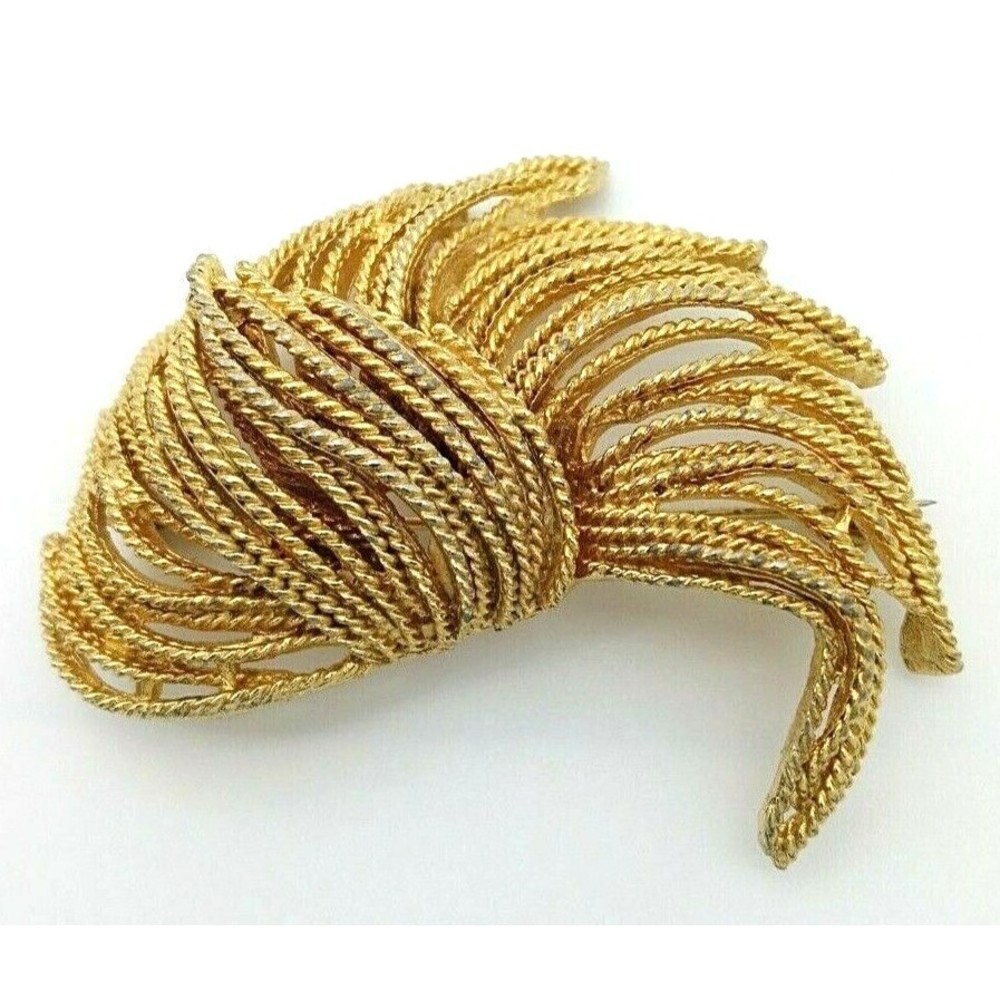 Modernist Abstract Flower Brooch Pin Textured Gold Tone 3D Signed BSK Vintage